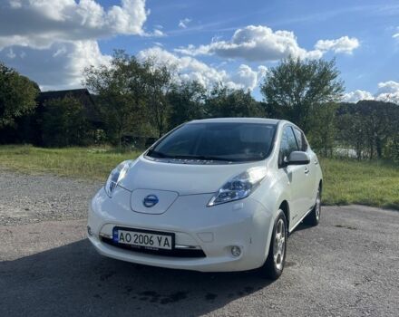 Белый Ниссан Лиф, объемом двигателя 0 л и пробегом 123 тыс. км за 7000 $, фото 5 на Automoto.ua