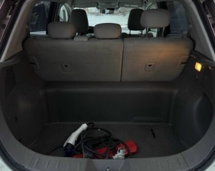 Белый Ниссан Лиф, объемом двигателя 0 л и пробегом 93 тыс. км за 3990 $, фото 13 на Automoto.ua