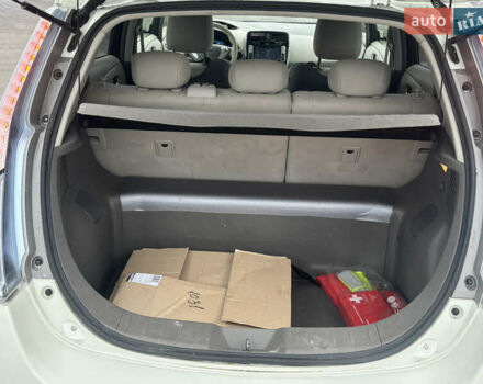 Білий Ніссан Ліф, об'ємом двигуна 0 л та пробігом 152 тис. км за 4450 $, фото 14 на Automoto.ua