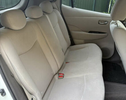 Білий Ніссан Ліф, об'ємом двигуна 0 л та пробігом 102 тис. км за 5100 $, фото 9 на Automoto.ua