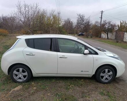 Белый Ниссан Лиф, объемом двигателя 0 л и пробегом 100 тыс. км за 6500 $, фото 4 на Automoto.ua