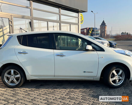 Белый Ниссан Лиф, объемом двигателя 24 л и пробегом 78 тыс. км за 6590 $, фото 7 на Automoto.ua