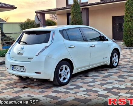 Белый Ниссан Лиф, объемом двигателя 0 л и пробегом 170 тыс. км за 5500 $, фото 4 на Automoto.ua