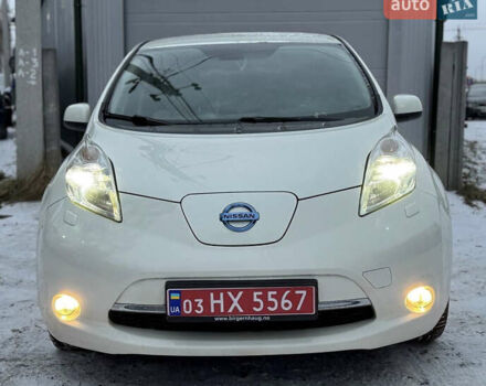 Білий Ніссан Ліф, об'ємом двигуна 0 л та пробігом 93 тис. км за 3990 $, фото 22 на Automoto.ua