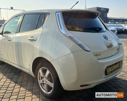 Белый Ниссан Лиф, объемом двигателя 24 л и пробегом 78 тыс. км за 6590 $, фото 4 на Automoto.ua