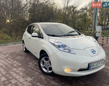 Білий Ніссан Ліф, об'ємом двигуна 0 л та пробігом 162 тис. км за 4000 $, фото 1 на Automoto.ua