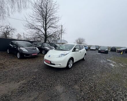 Белый Ниссан Лиф, объемом двигателя 0 л и пробегом 124 тыс. км за 3999 $, фото 11 на Automoto.ua