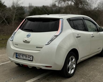 Белый Ниссан Лиф, объемом двигателя 0 л и пробегом 170 тыс. км за 3650 $, фото 4 на Automoto.ua