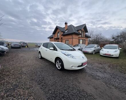 Белый Ниссан Лиф, объемом двигателя 0 л и пробегом 106 тыс. км за 4000 $, фото 13 на Automoto.ua