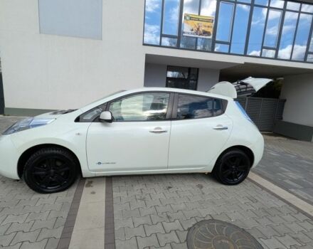 Белый Ниссан Лиф, объемом двигателя 0 л и пробегом 125 тыс. км за 4200 $, фото 3 на Automoto.ua