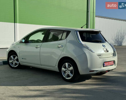 Белый Ниссан Лиф, объемом двигателя 0 л и пробегом 95 тыс. км за 5300 $, фото 27 на Automoto.ua