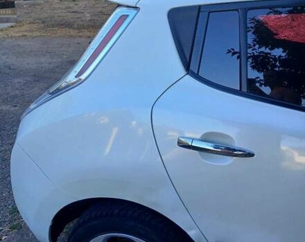 Белый Ниссан Лиф, объемом двигателя 0 л и пробегом 110 тыс. км за 6500 $, фото 31 на Automoto.ua