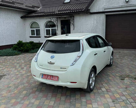 Білий Ніссан Ліф, об'ємом двигуна 0 л та пробігом 100 тис. км за 4700 $, фото 1 на Automoto.ua