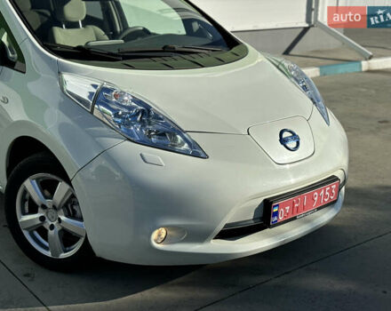 Белый Ниссан Лиф, объемом двигателя 0 л и пробегом 95 тыс. км за 5300 $, фото 5 на Automoto.ua