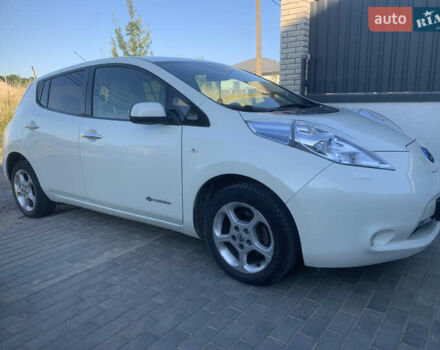 Білий Ніссан Ліф, об'ємом двигуна 0 л та пробігом 77 тис. км за 6850 $, фото 1 на Automoto.ua