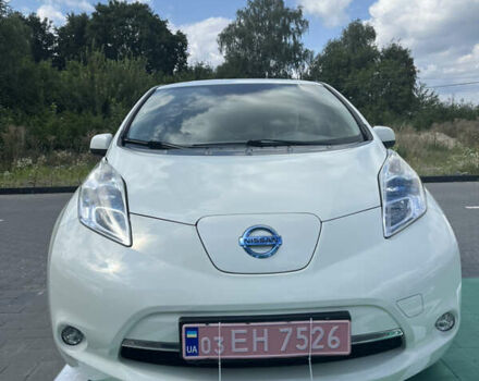 Белый Ниссан Лиф, объемом двигателя 0 л и пробегом 102 тыс. км за 5400 $, фото 6 на Automoto.ua