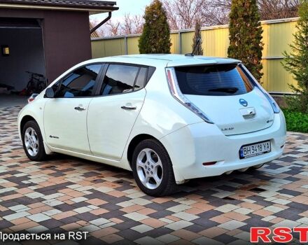 Белый Ниссан Лиф, объемом двигателя 0 л и пробегом 170 тыс. км за 5500 $, фото 1 на Automoto.ua