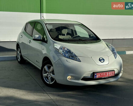 Белый Ниссан Лиф, объемом двигателя 0 л и пробегом 95 тыс. км за 5300 $, фото 2 на Automoto.ua