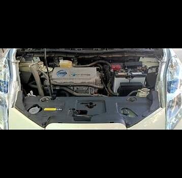 Белый Ниссан Лиф, объемом двигателя 0 л и пробегом 98 тыс. км за 5850 $, фото 1 на Automoto.ua