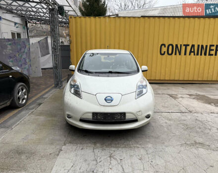 Белый Ниссан Лиф, объемом двигателя 0 л и пробегом 124 тыс. км за 4990 $, фото 3 на Automoto.ua