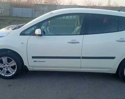 Білий Ніссан Ліф, об'ємом двигуна 0 л та пробігом 111 тис. км за 5300 $, фото 1 на Automoto.ua