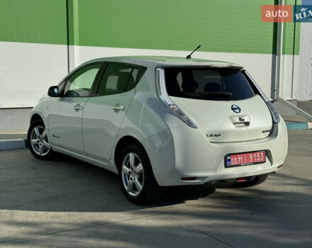 Белый Ниссан Лиф, объемом двигателя 0 л и пробегом 95 тыс. км за 5300 $, фото 28 на Automoto.ua