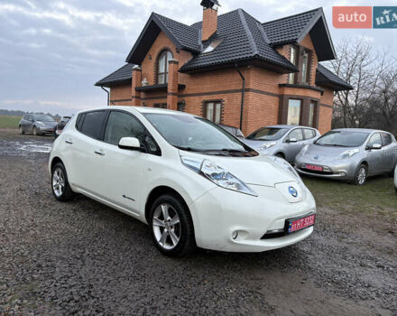 Белый Ниссан Лиф, объемом двигателя 0 л и пробегом 106 тыс. км за 4000 $, фото 1 на Automoto.ua