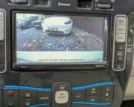 Белый Ниссан Лиф, объемом двигателя 0 л и пробегом 125 тыс. км за 4200 $, фото 13 на Automoto.ua