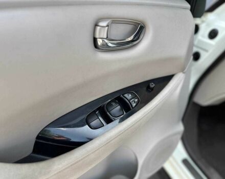 Белый Ниссан Лиф, объемом двигателя 0 л и пробегом 130 тыс. км за 5500 $, фото 12 на Automoto.ua