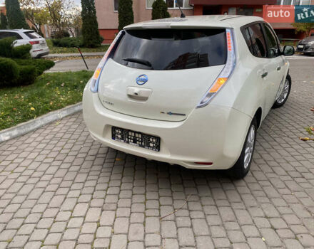Білий Ніссан Ліф, об'ємом двигуна 0 л та пробігом 81 тис. км за 4600 $, фото 36 на Automoto.ua