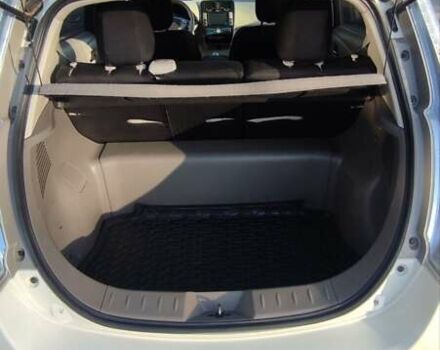 Білий Ніссан Ліф, об'ємом двигуна 0 л та пробігом 150 тис. км за 4990 $, фото 5 на Automoto.ua