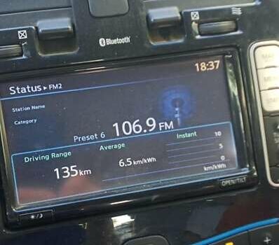 Білий Ніссан Ліф, об'ємом двигуна 0 л та пробігом 103 тис. км за 6000 $, фото 1 на Automoto.ua