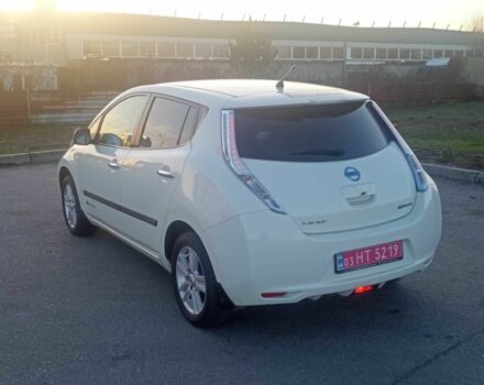 Белый Ниссан Лиф, объемом двигателя 0 л и пробегом 111 тыс. км за 5200 $, фото 1 на Automoto.ua