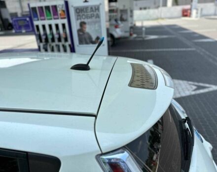 Белый Ниссан Лиф, объемом двигателя 0 л и пробегом 130 тыс. км за 5500 $, фото 9 на Automoto.ua