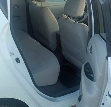 Білий Ніссан Ліф, об'ємом двигуна 0 л та пробігом 111 тис. км за 5300 $, фото 11 на Automoto.ua