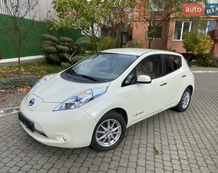 Білий Ніссан Ліф, об'ємом двигуна 0 л та пробігом 81 тис. км за 4600 $, фото 50 на Automoto.ua
