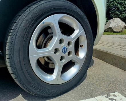 Белый Ниссан Лиф, объемом двигателя 0 л и пробегом 140 тыс. км за 5099 $, фото 11 на Automoto.ua