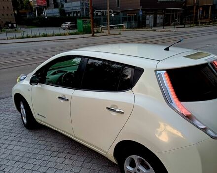 Белый Ниссан Лиф, объемом двигателя 0 л и пробегом 140 тыс. км за 5099 $, фото 4 на Automoto.ua