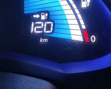 Білий Ніссан Ліф, об'ємом двигуна 0 л та пробігом 150 тис. км за 4990 $, фото 22 на Automoto.ua