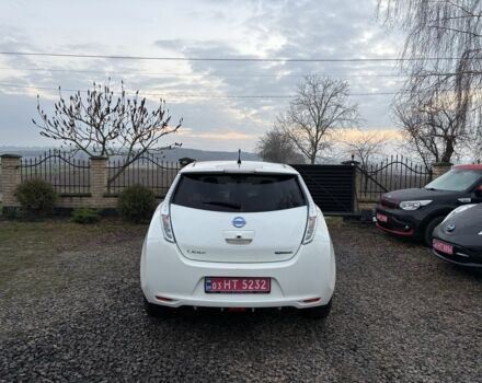 Белый Ниссан Лиф, объемом двигателя 0 л и пробегом 106 тыс. км за 4000 $, фото 6 на Automoto.ua