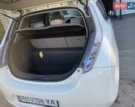 Білий Ніссан Ліф, об'ємом двигуна 0 л та пробігом 77 тис. км за 6850 $, фото 7 на Automoto.ua