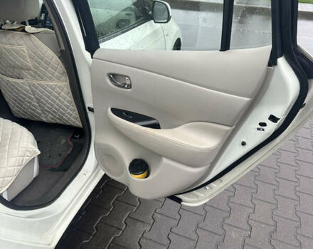 Белый Ниссан Лиф, объемом двигателя 0 л и пробегом 68 тыс. км за 4000 $, фото 14 на Automoto.ua