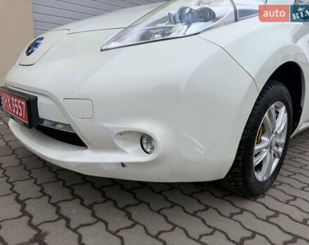 Белый Ниссан Лиф, объемом двигателя 0 л и пробегом 91 тыс. км за 4500 $, фото 3 на Automoto.ua