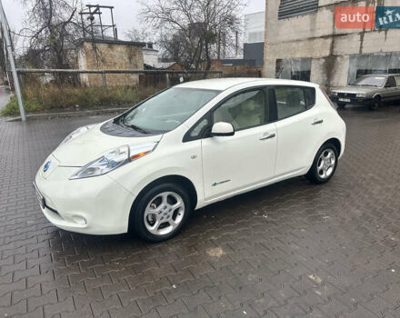 Белый Ниссан Лиф, объемом двигателя 0 л и пробегом 68 тыс. км за 4000 $, фото 22 на Automoto.ua