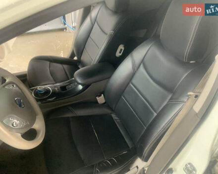 Білий Ніссан Ліф, об'ємом двигуна 0 л та пробігом 125 тис. км за 5200 $, фото 14 на Automoto.ua