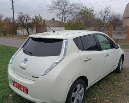 Белый Ниссан Лиф, объемом двигателя 0 л и пробегом 100 тыс. км за 6350 $, фото 5 на Automoto.ua