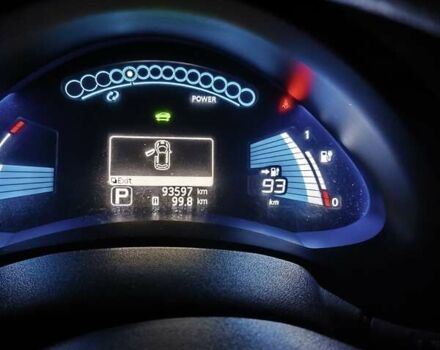 Білий Ніссан Ліф, об'ємом двигуна 0 л та пробігом 93 тис. км за 5800 $, фото 17 на Automoto.ua