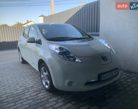 Білий Ніссан Ліф, об'ємом двигуна 0 л та пробігом 77 тис. км за 6850 $, фото 3 на Automoto.ua