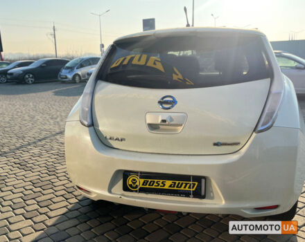 Белый Ниссан Лиф, объемом двигателя 24 л и пробегом 78 тыс. км за 6590 $, фото 5 на Automoto.ua