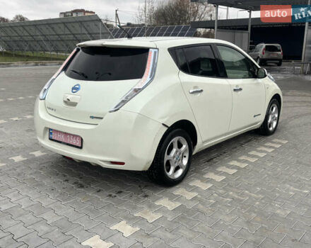 Білий Ніссан Ліф, об'ємом двигуна 0 л та пробігом 152 тис. км за 4450 $, фото 5 на Automoto.ua